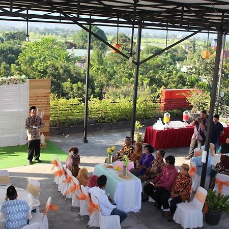 Pratama Hotel & Convention Mataram Eksteriør bilde