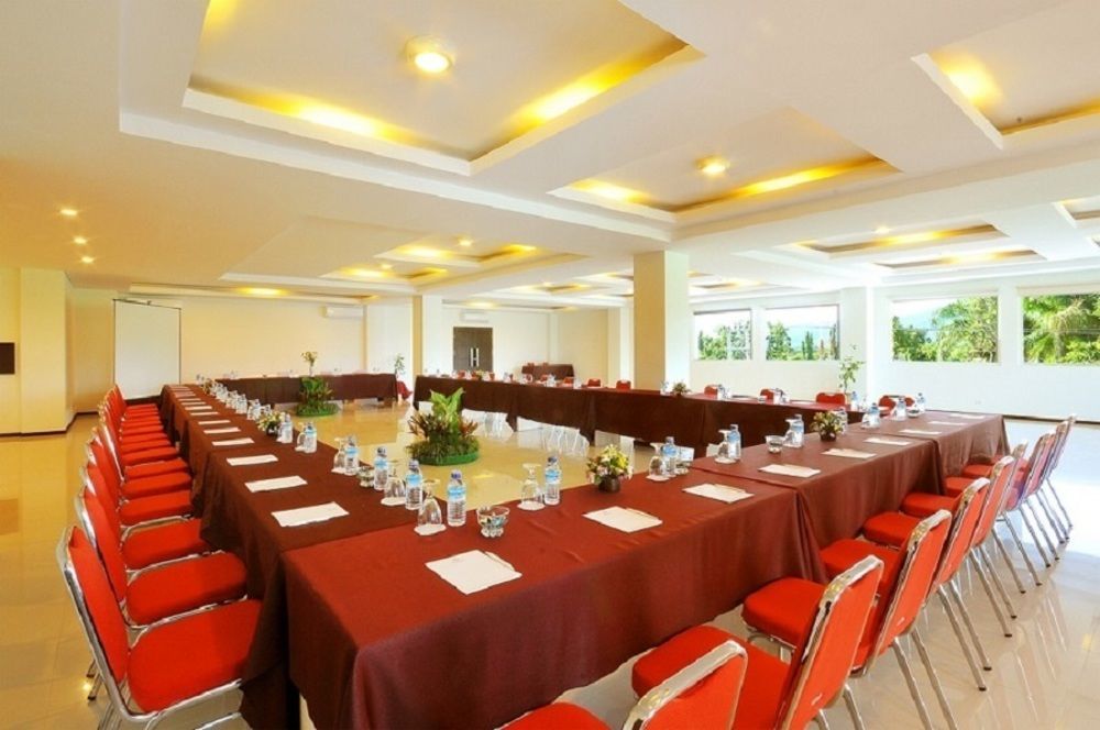 Pratama Hotel & Convention Mataram Eksteriør bilde
